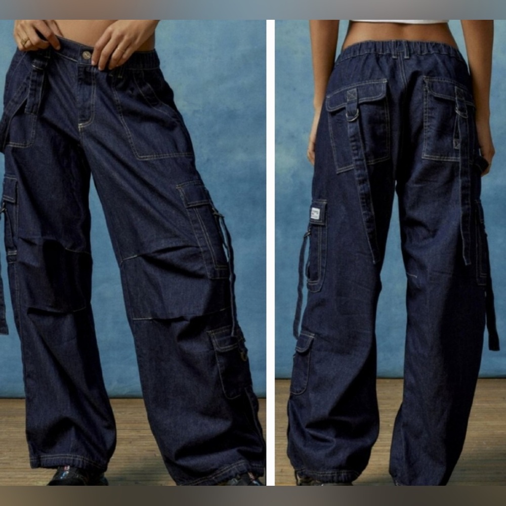 NEW Urban Outfitters Bdg Baggy Cargo Jeans size 25 size 26 - Picture 2 of 5